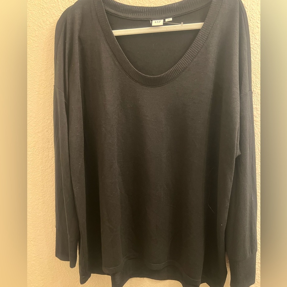 EUC Gap very lightweight sweater, black  long sleeve xl